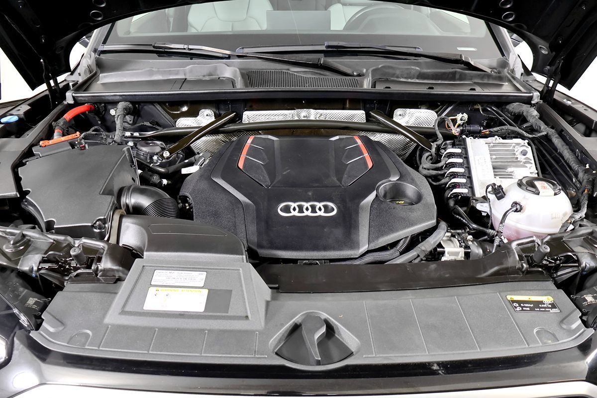 Used 2022 Audi SQ5 Premium Plus w/ Premium Plus Package AWD/4WD image 21
