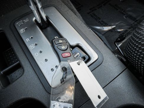 Used 2015 Nissan Xterra PRO-4X image 33