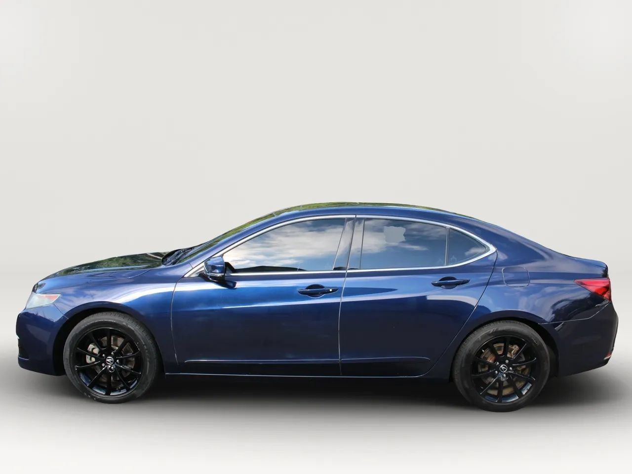 Used 2015 Acura TLX w/ Technology Package FWD image 5