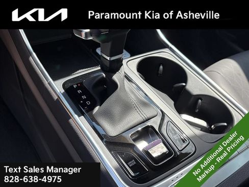 New 2026 Kia Carnival EX FWD image 26