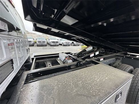 New 2024 Ford F550 4x4 Regular Cab Super Duty image 47