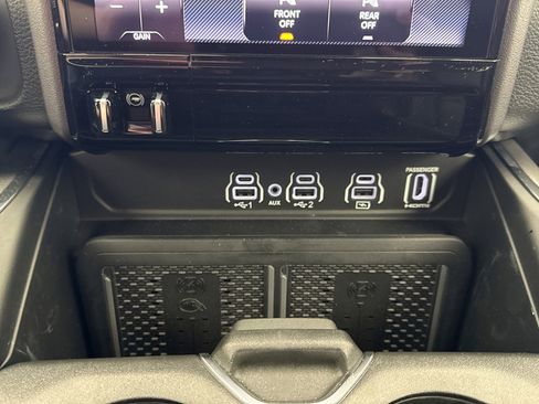 Used 2026 RAM 1500 Laramie w/ Night Edition AWD/4WD image 17