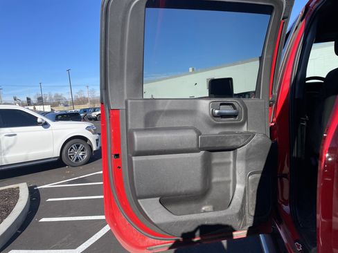 Used 2022 Chevrolet Silverado 2500 Custom w/ Snow Plow Prep/Camper Package image 23