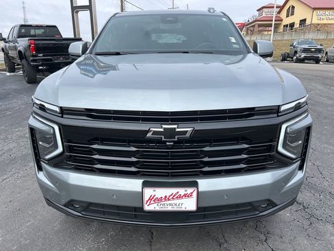 Used 2025 Chevrolet Suburban RST w/ Comfort Package image 2