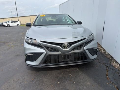 Used 2022 Toyota Camry SE w/ Convenience Package image 8