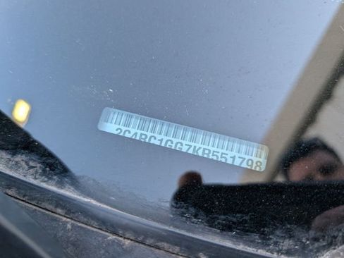 Used 2019 Chrysler Pacifica Limited image 25