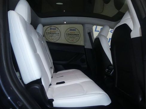 Used 2024 Tesla Model Y Long Range AWD/4WD image 20