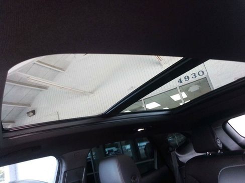 Used 2020 Chevrolet Blazer RS AWD/4WD image 17