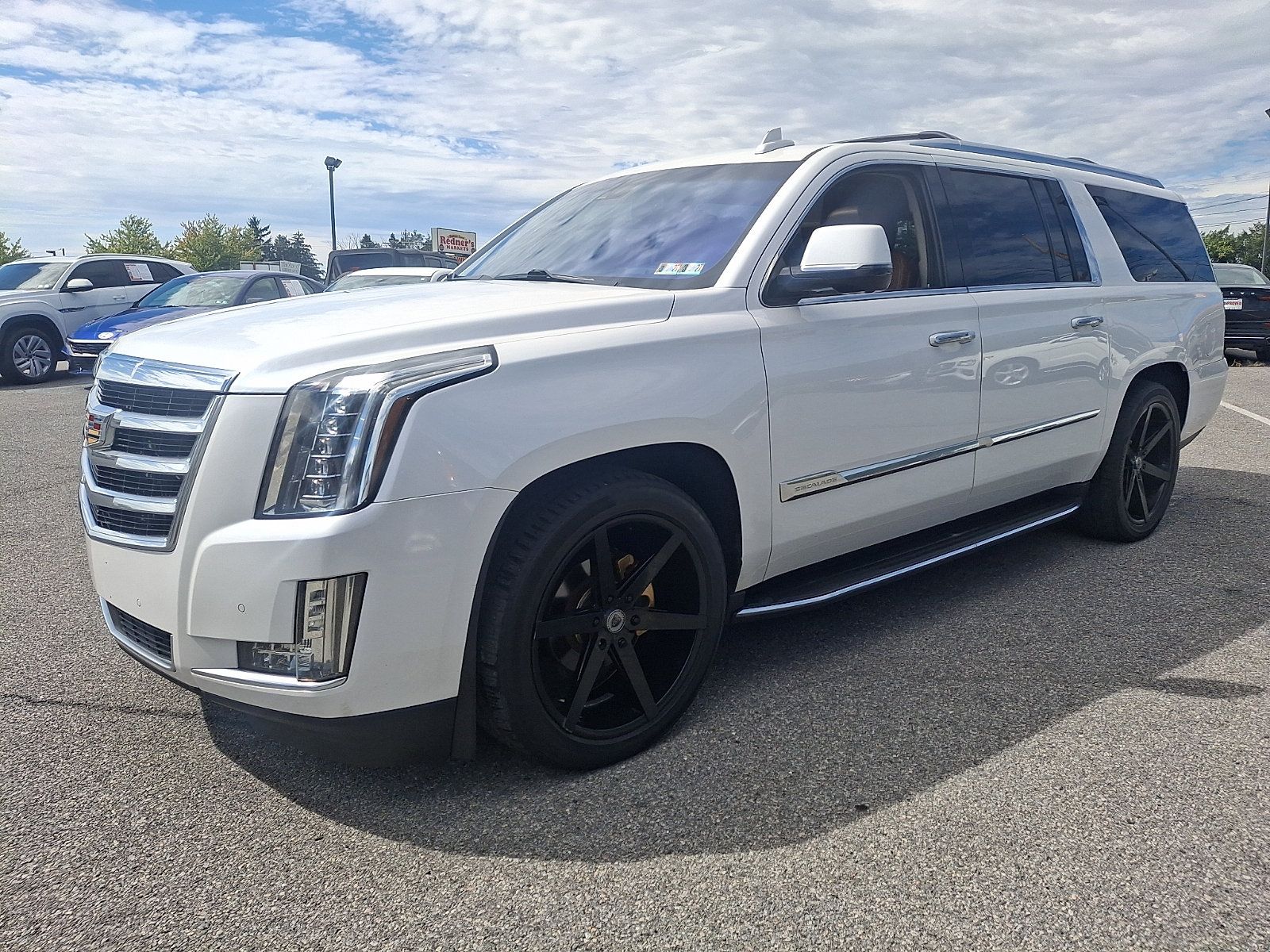Used 2016 Cadillac Escalade ESV Premium AWD/4WD image 3