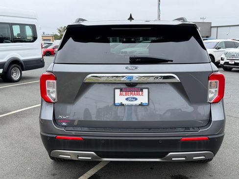 Used 2023 Ford Explorer XLT w/ Equipment Group 202A image 4