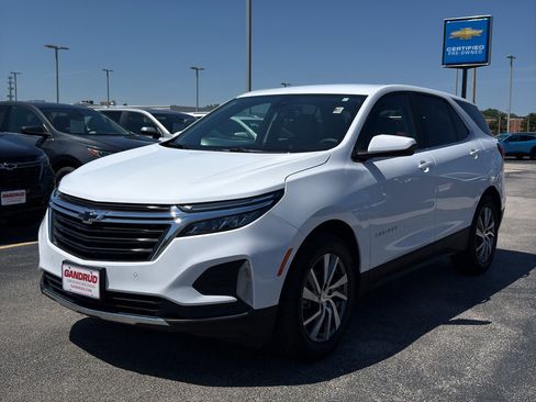 Certified 2023 Chevrolet Equinox LT FWD image 2