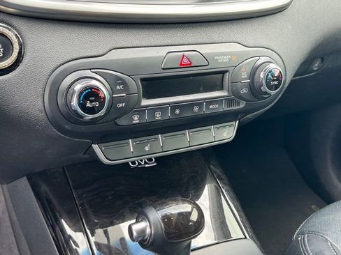 Used 2016 Kia Sorento EX w/ EX Premium Package AWD/4WD image 19