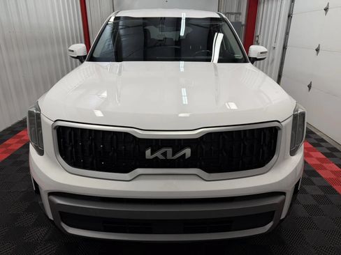 Used 2024 Kia Telluride LX FWD image 7