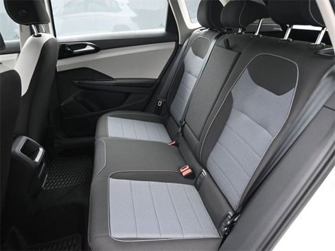 New 2025 Volkswagen Taos S image 10