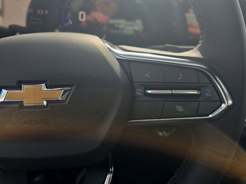 New 2026 Chevrolet Suburban LT image 28