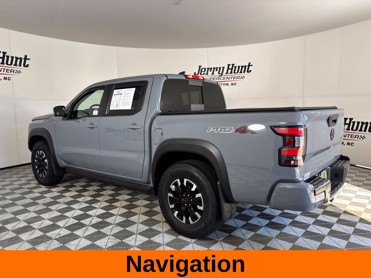 Used 2023 Nissan Frontier PRO-4X w/ Pro Convenience Package AWD/4WD image 9