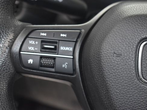 Used 2023 Honda HR-V LX image 17