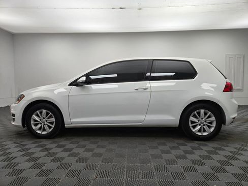 Used 2015 Volkswagen Golf S image 9