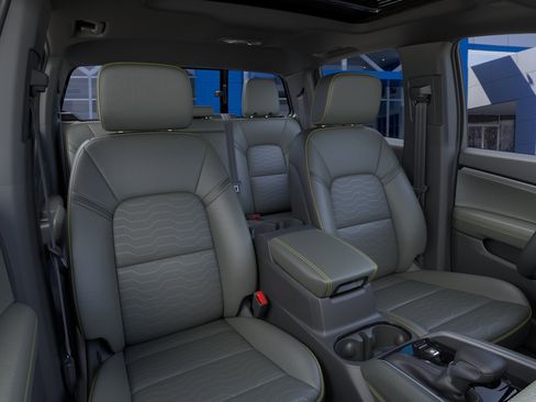 New 2026 Chevrolet Colorado ZR2 w/ Technology Package image 18