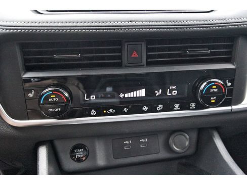 Used 2026 Nissan Rogue Dark Armor FWD image 13