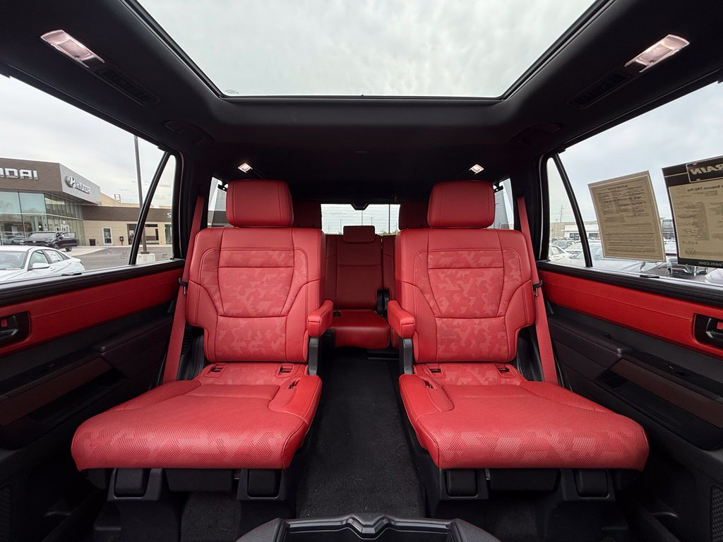 Used 2024 Toyota Sequoia TRD Pro AWD/4WD image 27