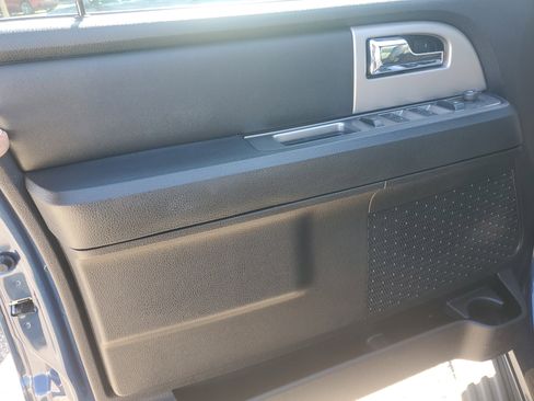 Used 2017 Ford Expedition XLT image 13