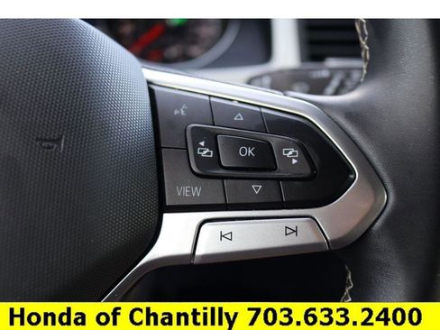 Used 2021 Volkswagen Atlas Cross Sport SE image 13