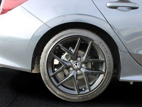 Used 2025 Honda Civic Sport image 22