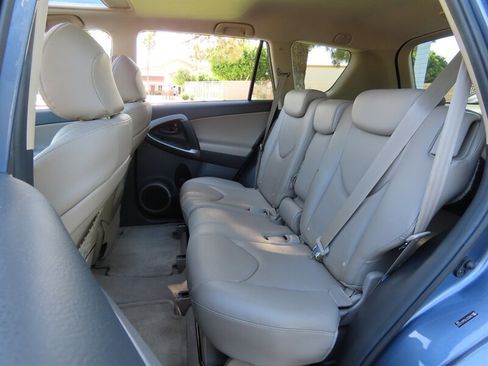 Used 2006 Toyota RAV4 Limited image 28