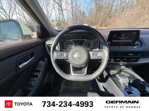 Used 2023 Nissan Rogue SV w/ SV Premium B Package AWD/4WD image 16