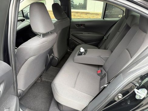 Used 2024 Toyota Corolla LE FWD image 6