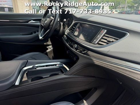 Used 2023 Buick Enclave Essence w/ Experience Buick Package AWD/4WD image 10