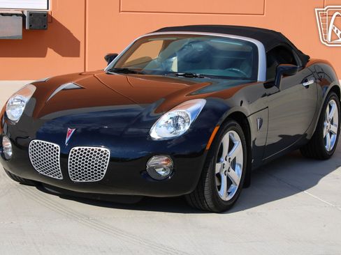 Used 2006 Pontiac Solstice Convertible w/ Premium Package image 6