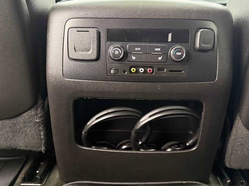 Used 2016 Chevrolet Suburban LTZ image 8