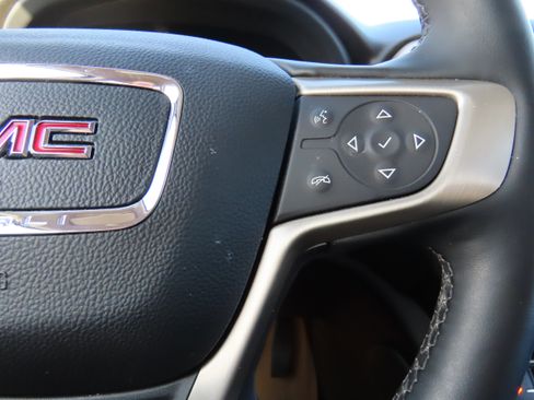Used 2023 GMC Acadia Denali image 35