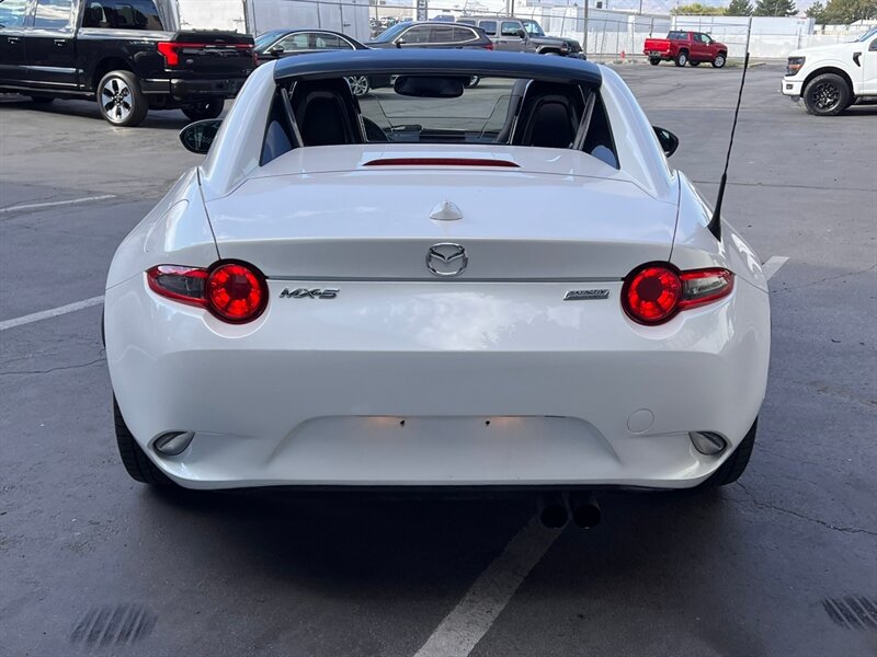 Used 2018 MAZDA MX-5 Miata RF Grand Touring RWD image 9