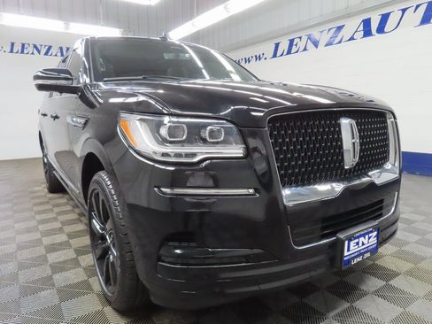 Used 2024 Lincoln Navigator L Reserve w/ Equipment Group 201A image 3
