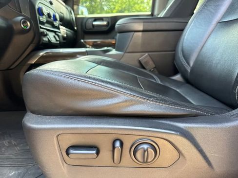 Used 2019 Chevrolet Silverado 1500 LT Trail Boss AWD/4WD image 13