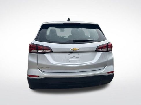 Used 2022 Chevrolet Equinox LS FWD image 5