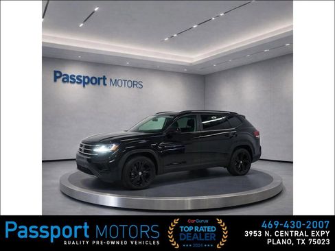 Used 2023 Volkswagen Atlas SE w/ Panoramic Sunroof Package FWD image 3