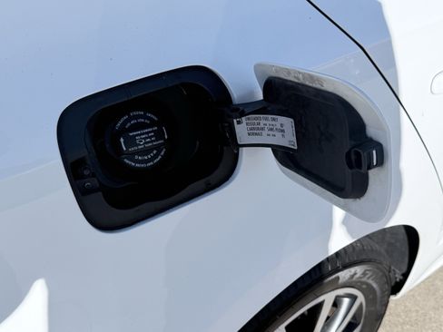 Used 2017 Volkswagen Jetta SE image 13