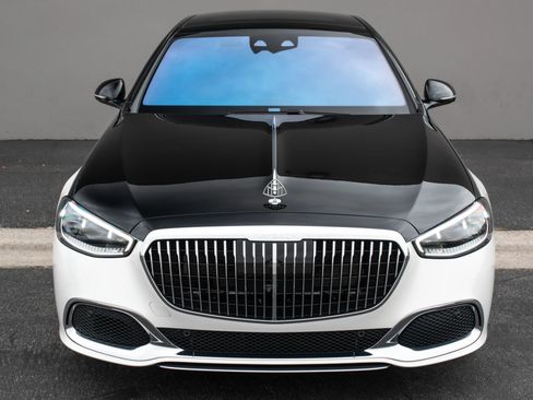 Used 2022 Mercedes-Benz Maybach S 580 4MATIC image 4