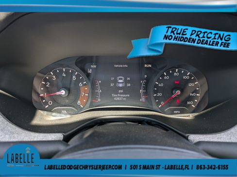Used 2022 Jeep Compass Latitude w/ Sun and Sound Group AWD/4WD image 24