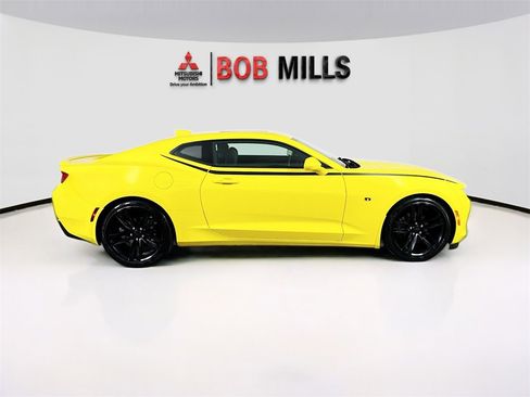 Used 2017 Chevrolet Camaro LT image 8
