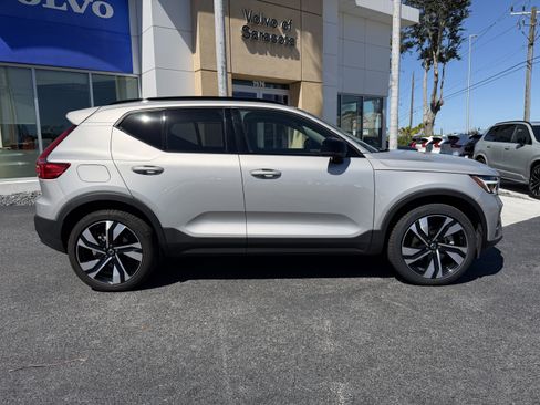 Certified 2024 Volvo XC40 B5 Plus w/ Protection Package Premier image 2