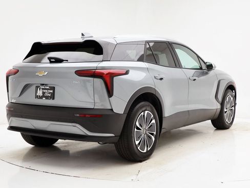 Used 2024 Chevrolet Blazer EV LT image 9