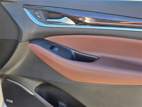 Used 2021 Buick Enclave Avenir w/ Avenir Technology Package image 24