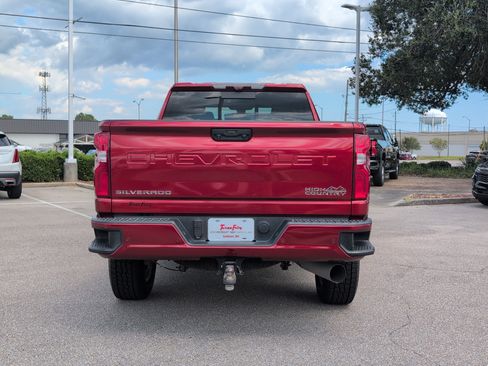 Used 2021 Chevrolet Silverado 2500 High Country w/ Z71 Off-Road Package AWD/4WD image 4