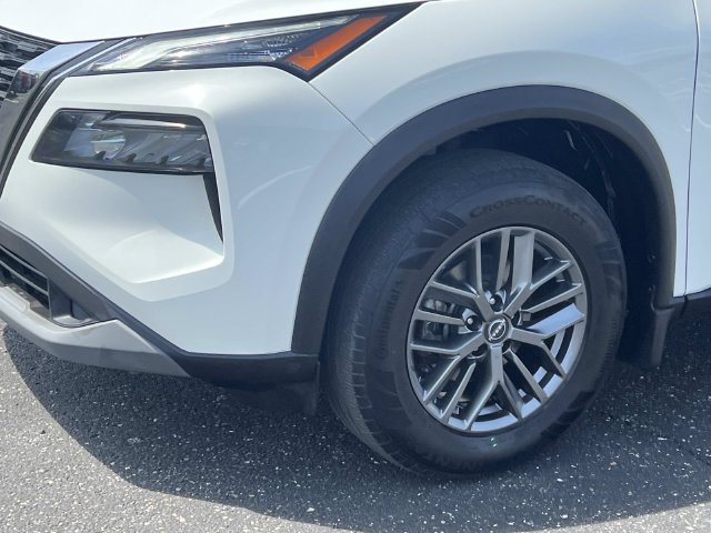 Used 2022 Nissan Rogue S AWD/4WD image 8