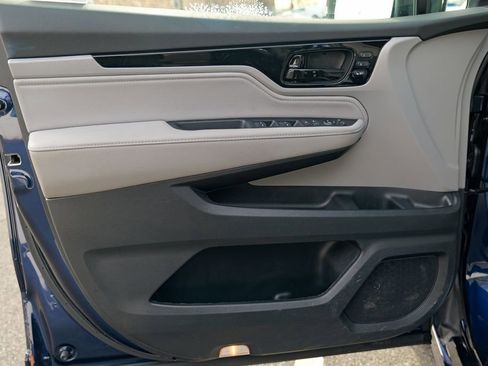 Used 2024 Honda Odyssey Elite image 17